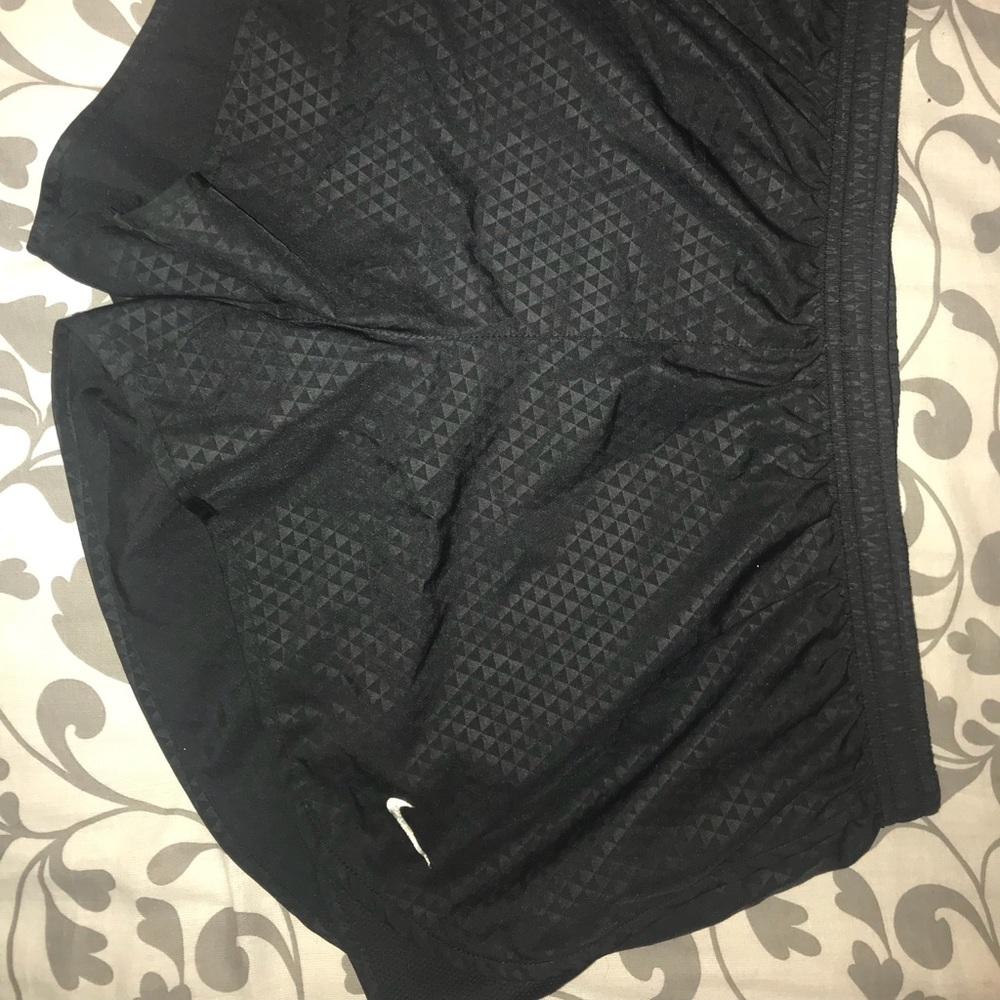 Nike tempo shorts 3”
